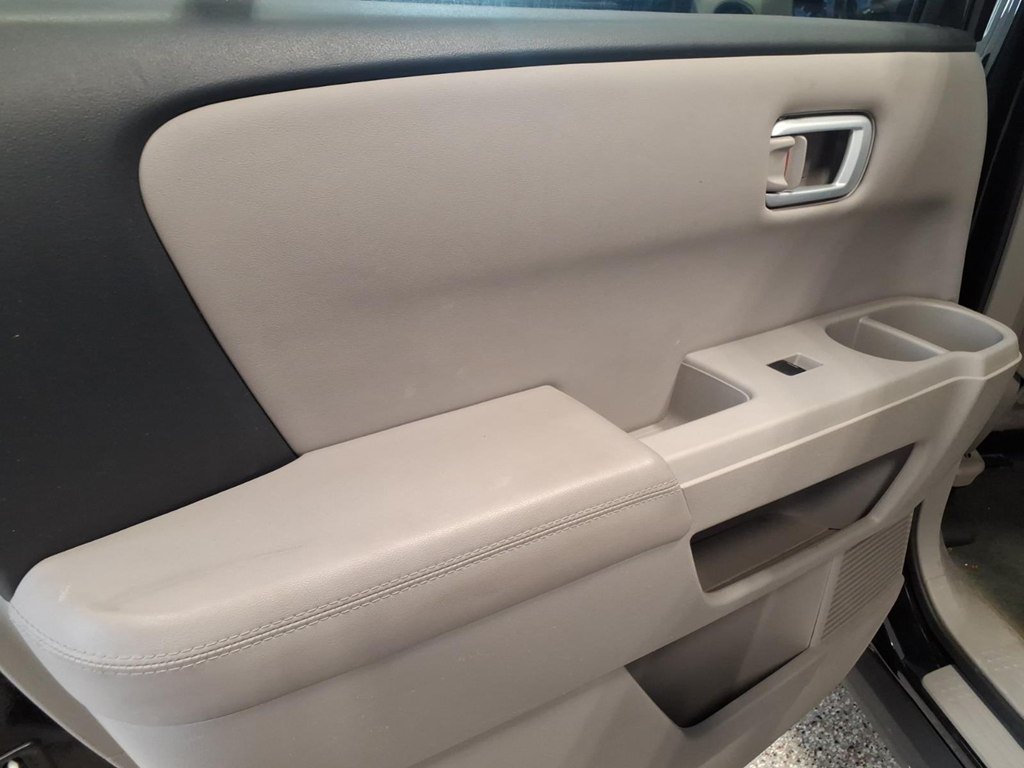 Used 2015 Honda Pilot AWD EX-L image 17
