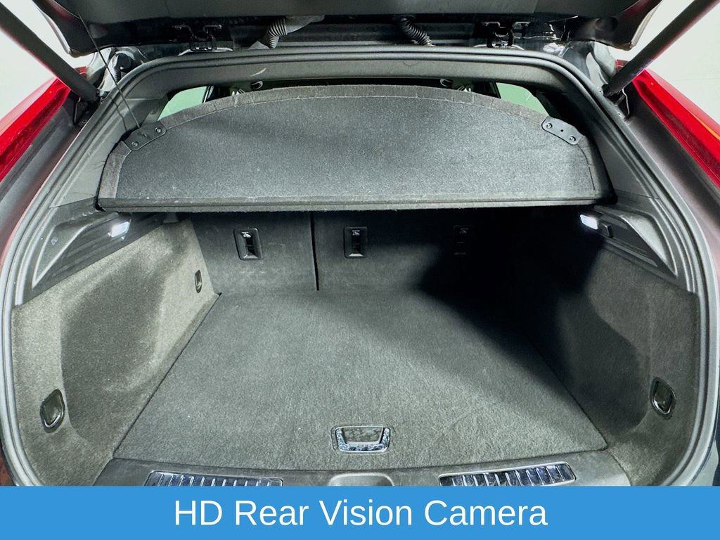 Used 2024 Cadillac XT4 Premium Luxury image 31