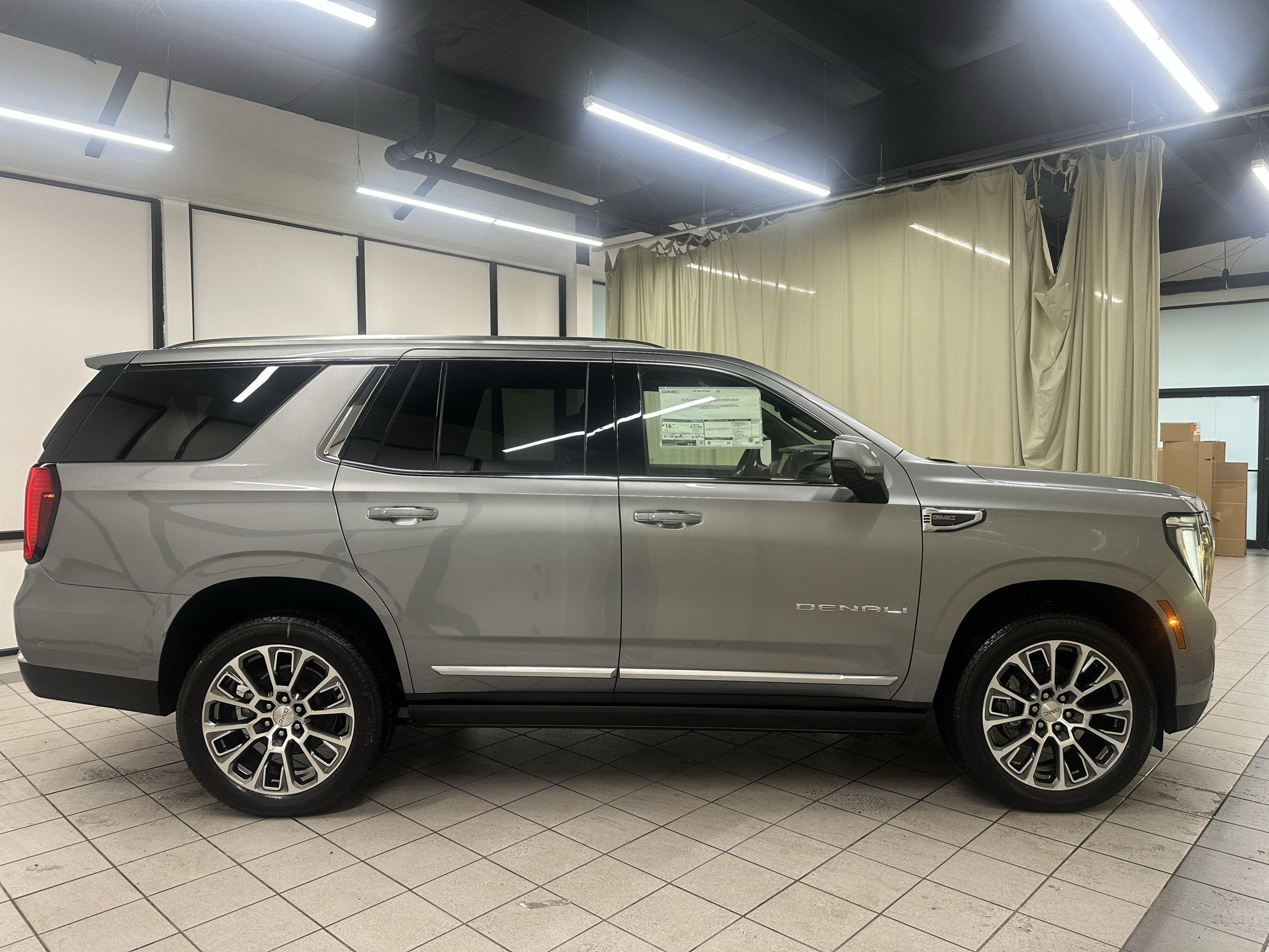 New 2027 GMC Yukon Denali w/ Sun & Power Step Package AWD/4WD image 3