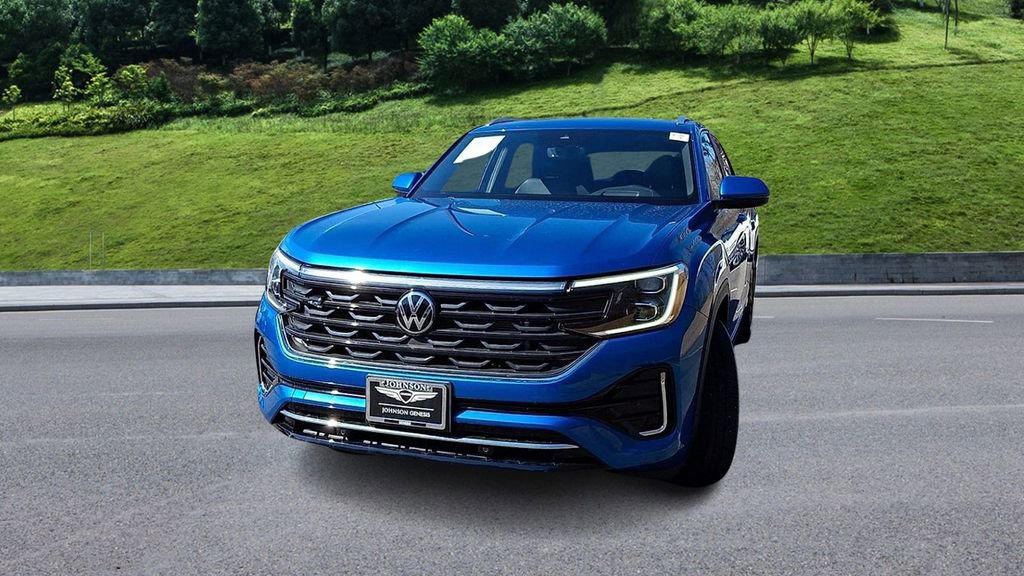 Used 2024 Volkswagen Atlas Cross Sport SEL R-Line image 3