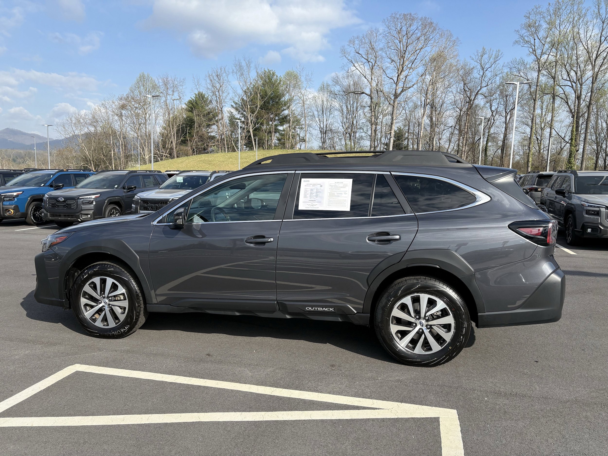 Certified 2025 Subaru Outback Premium AWD/4WD image 5