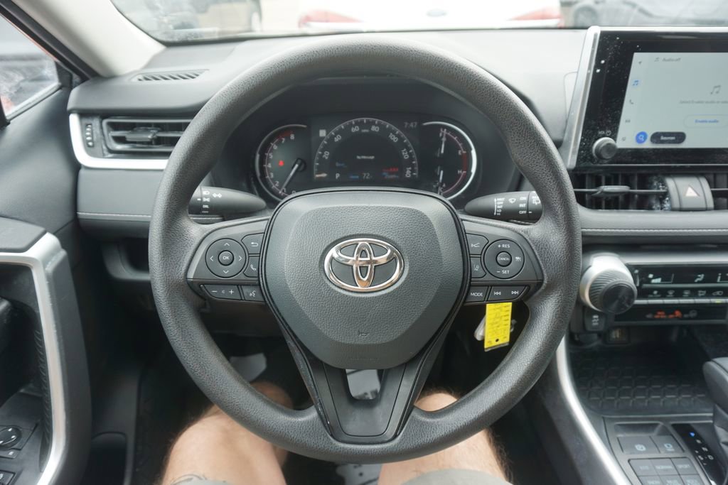 Used 2023 Toyota RAV4 LE AWD/4WD image 3