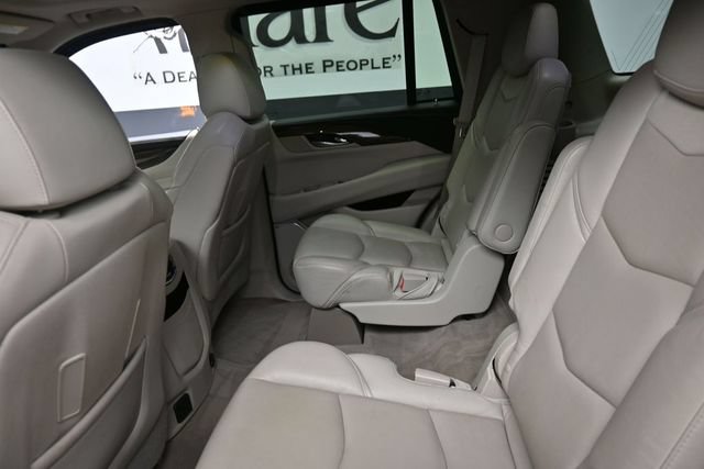 Used 2020 Cadillac Escalade Luxury AWD/4WD image 23