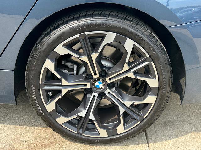 Certified 2025 BMW 330i xDrive Sedan image 31