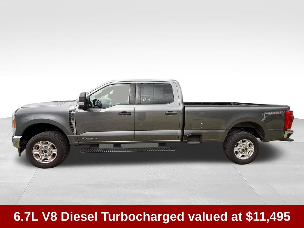 Used 2026 Ford F250 XLT AWD/4WD image 3