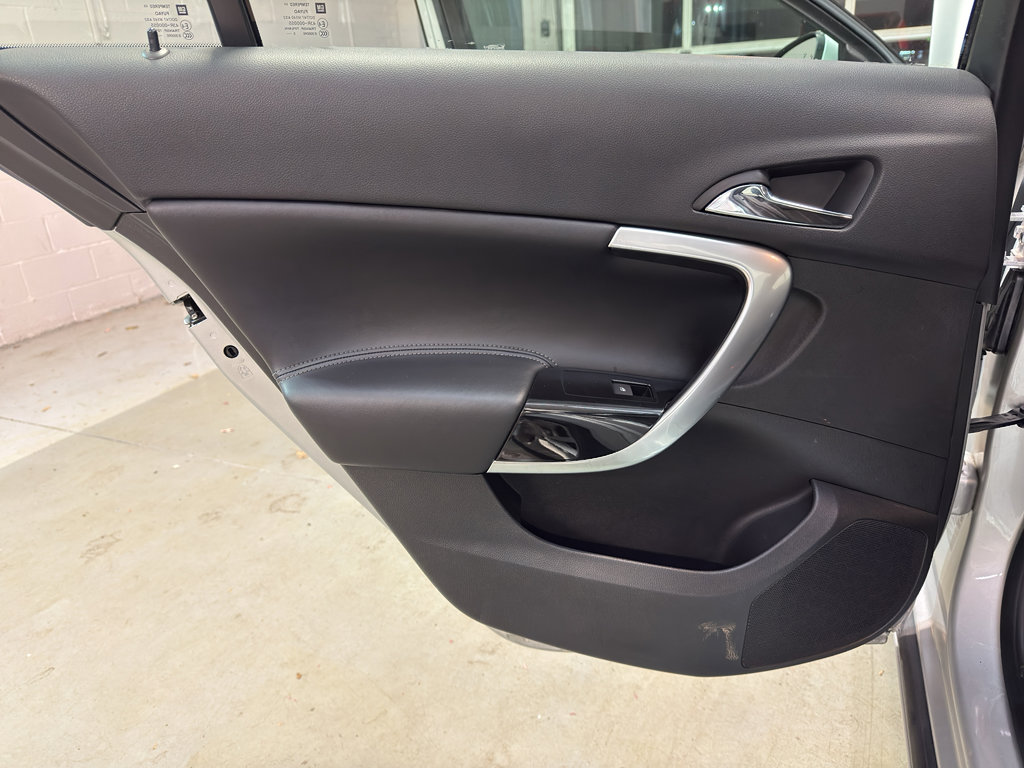 Used 2016 Buick Regal AWD image 30