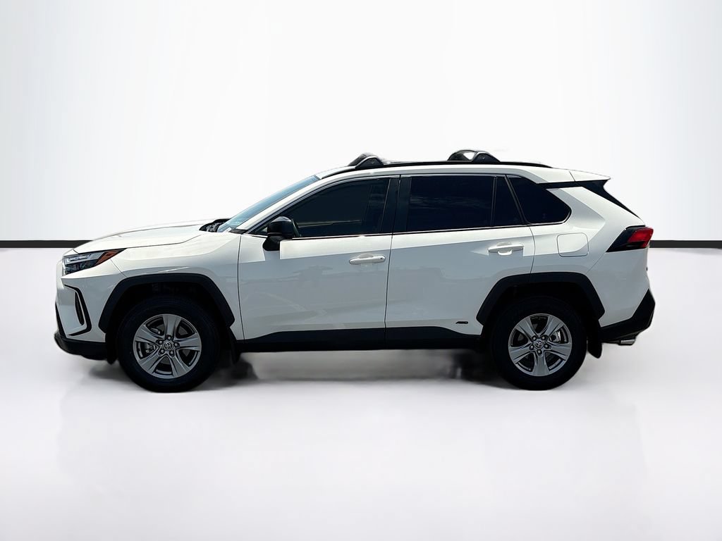 Used 2025 Toyota RAV4 LE AWD/4WD image 8