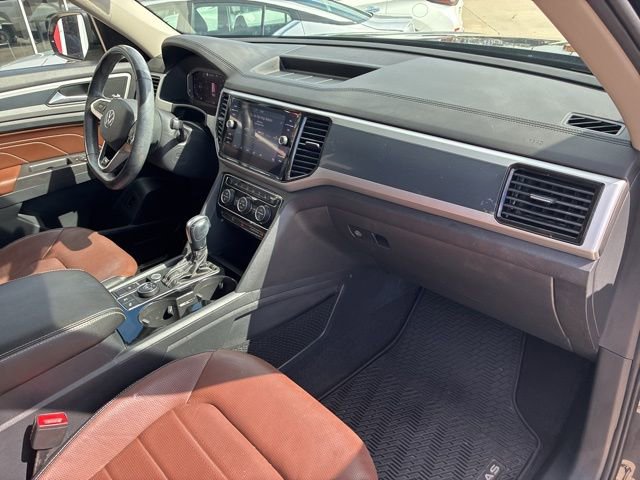 Used 2022 Volkswagen Atlas SEL Premium image 12