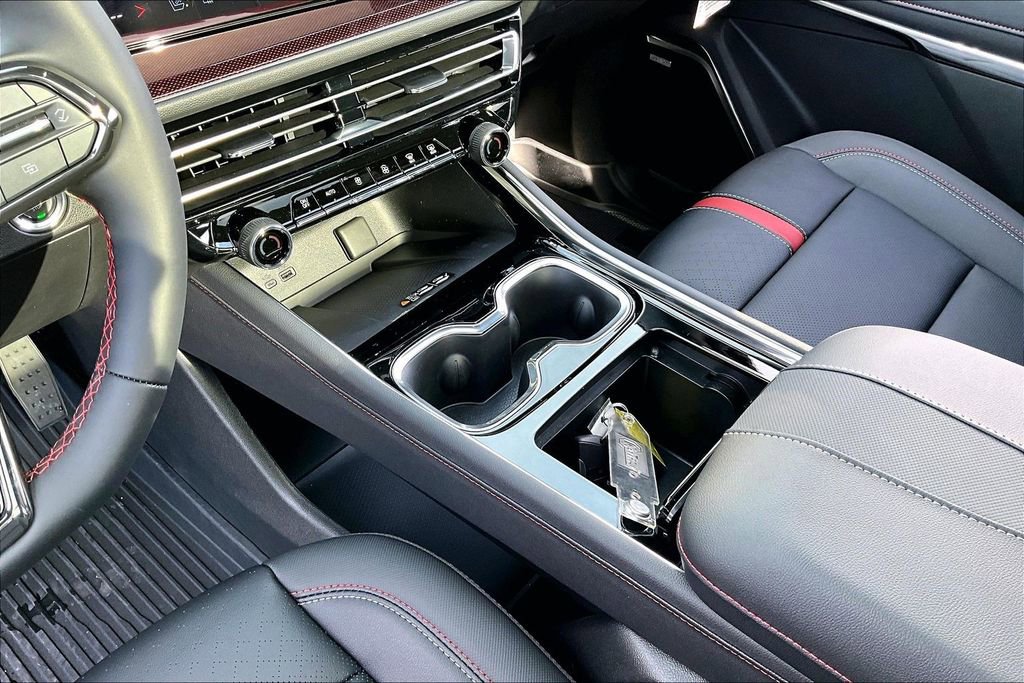 New 2026 Chevrolet Traverse RS image 8