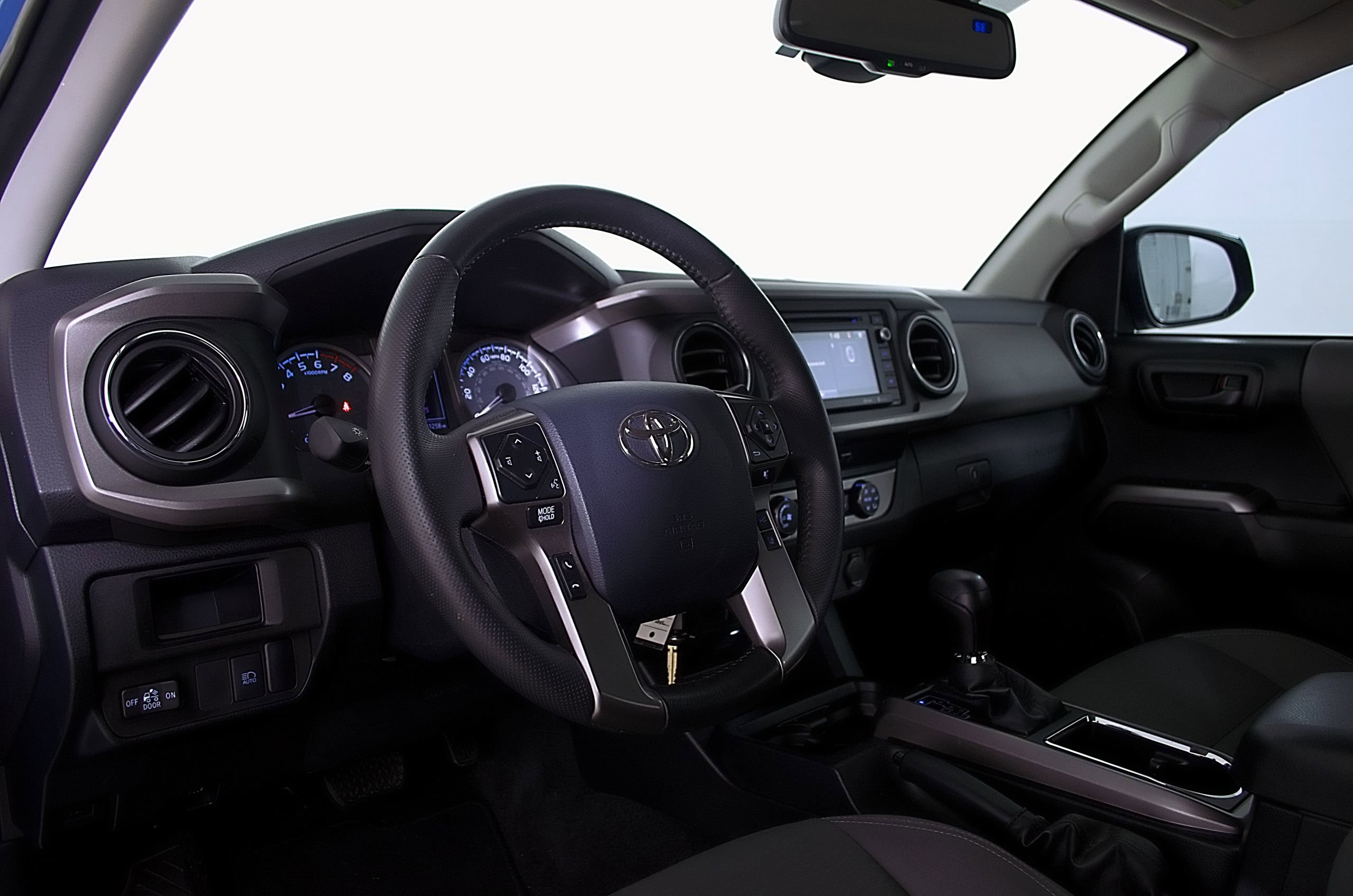 Used 2019 Toyota Tacoma SR5 RWD image 12