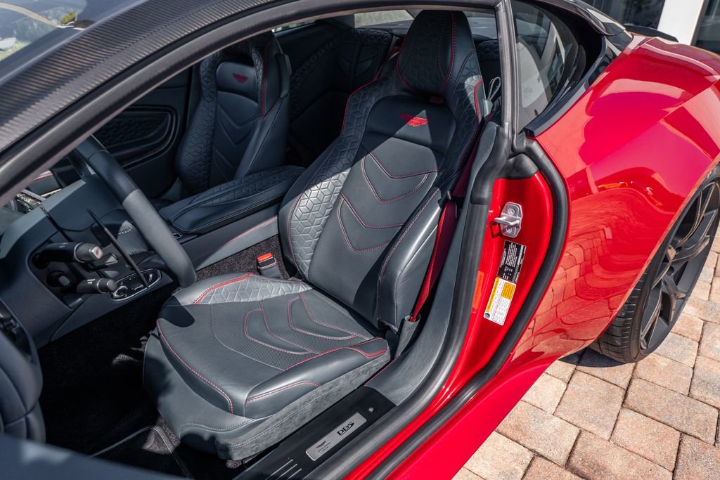 Used 2019 Aston Martin DBS Superleggera image 19