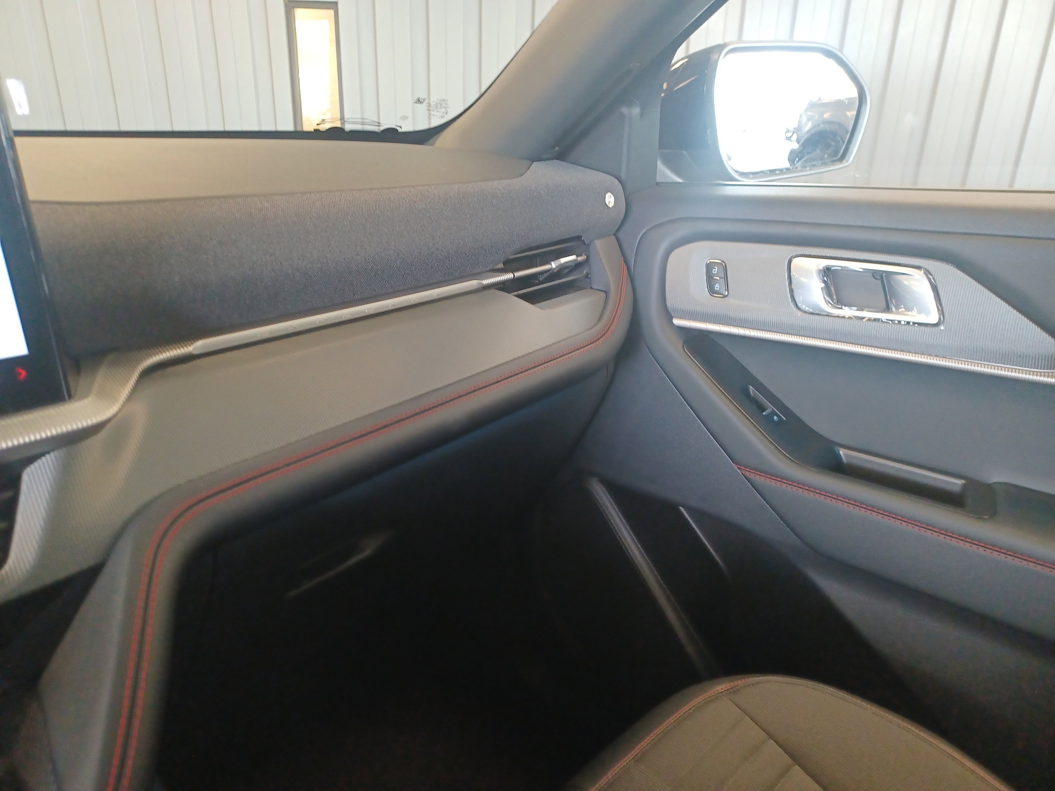 New 2025 Ford Explorer ST-Line w/ Premium Package image 23