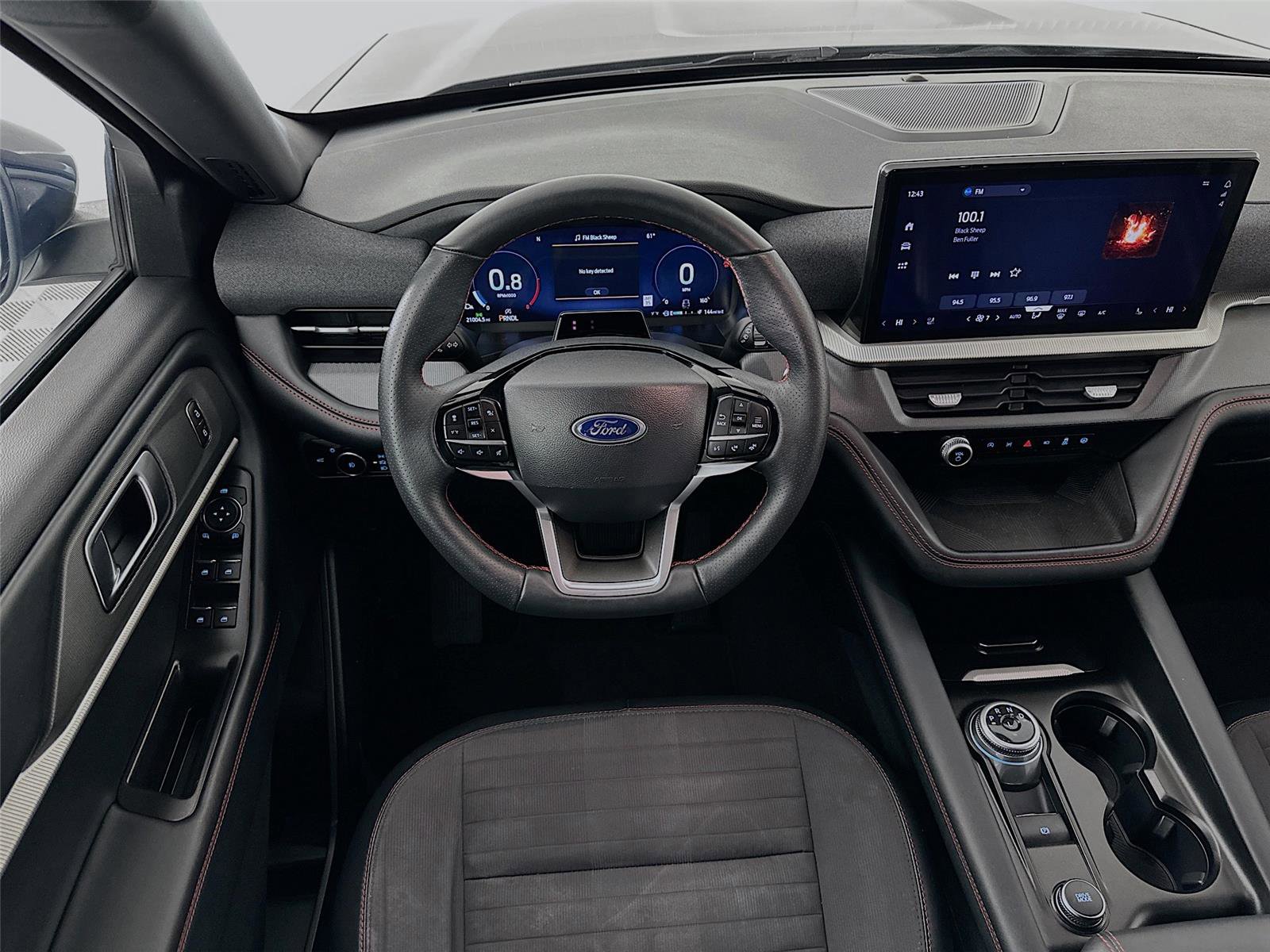 Used 2025 Ford Explorer ST-Line w/ ST-Line Street Pack image 24