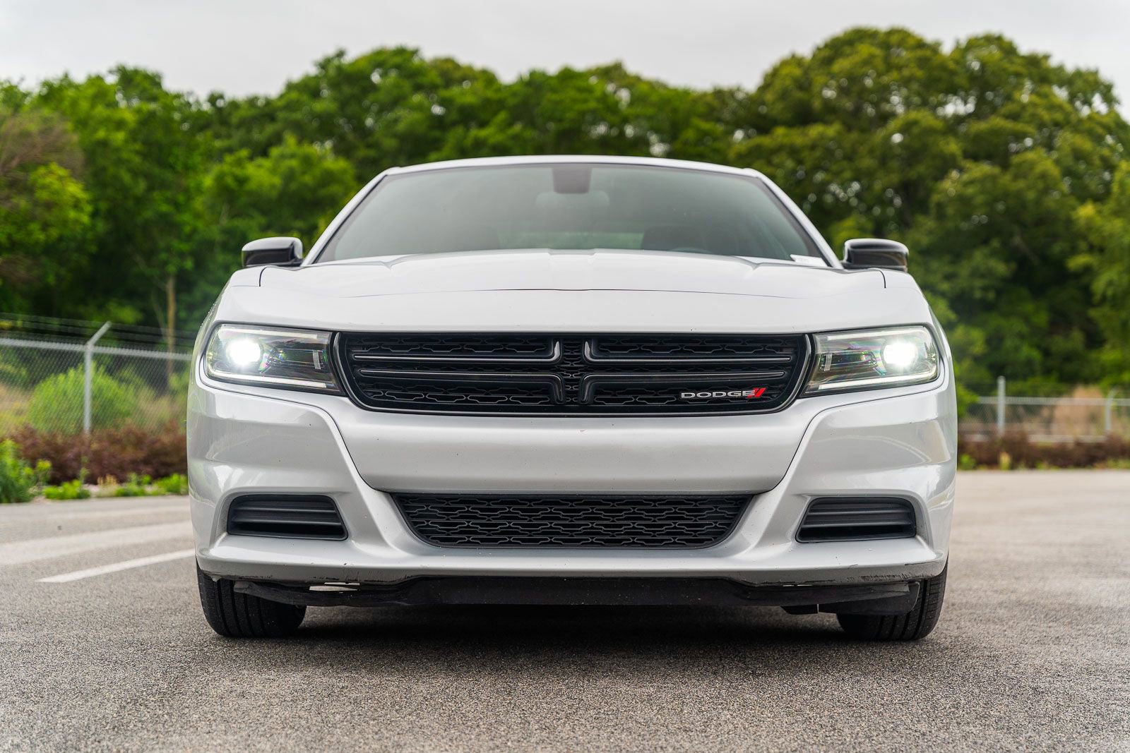 Used 2023 Dodge Charger SXT RWD image 2