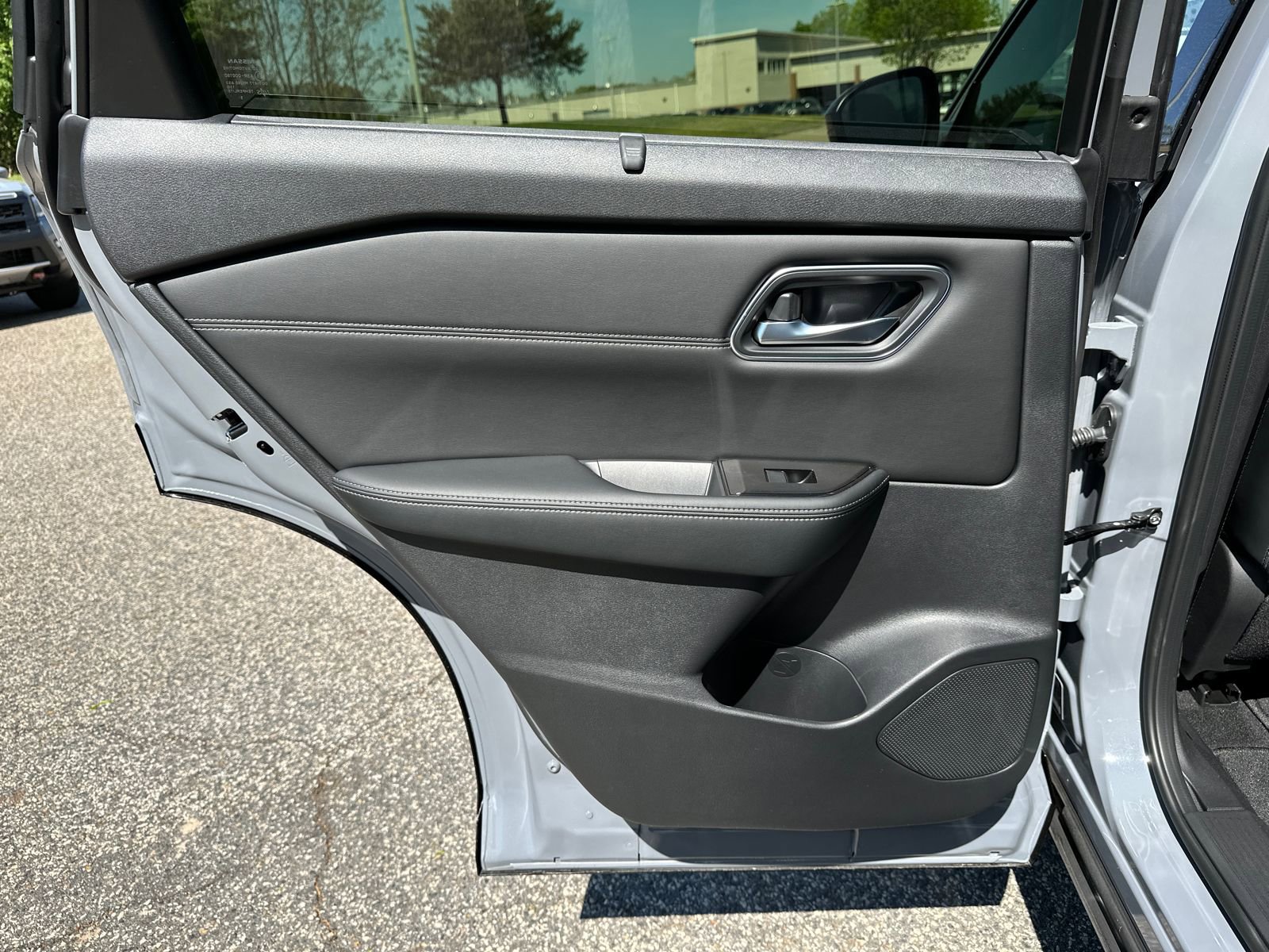 New 2026 Nissan Rogue Platinum image 19