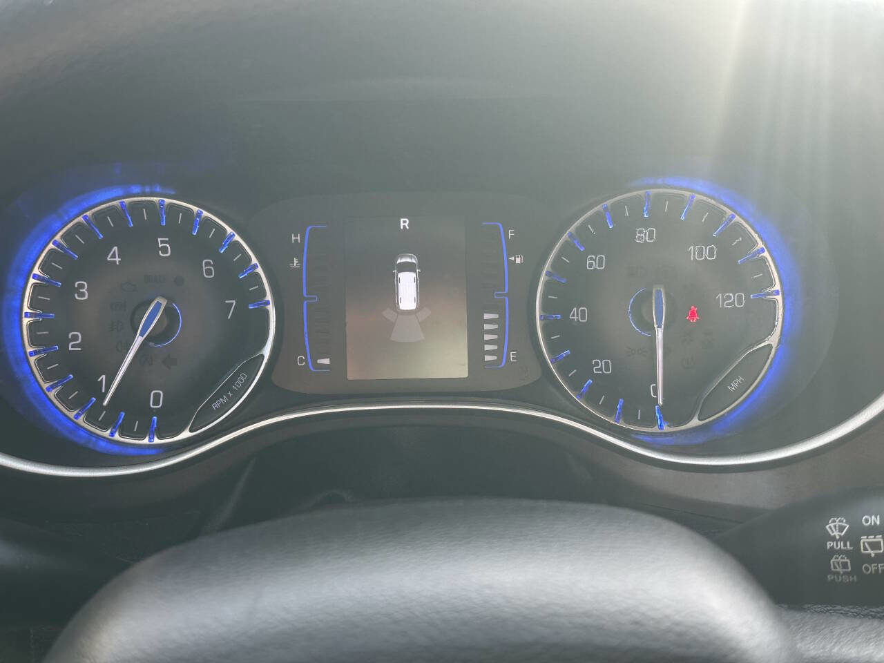 Used 2021 Chrysler Voyager L image 15