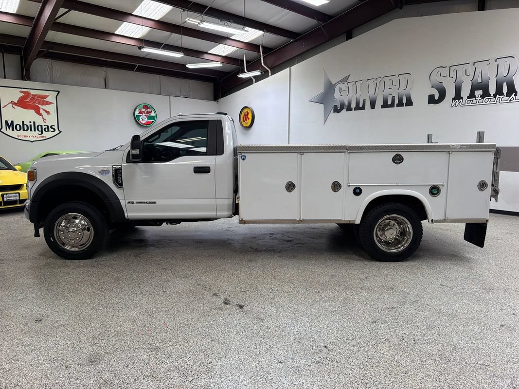 Used 2020 Ford F550 2WD Regular Cab Super Duty image 3