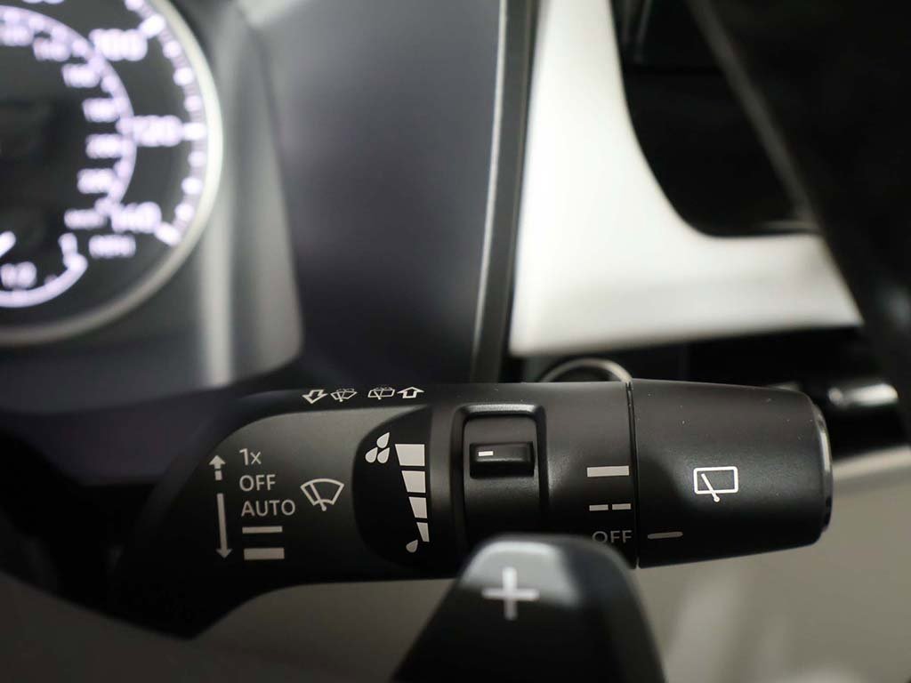 New 2025 Mitsubishi Outlander SE image 44