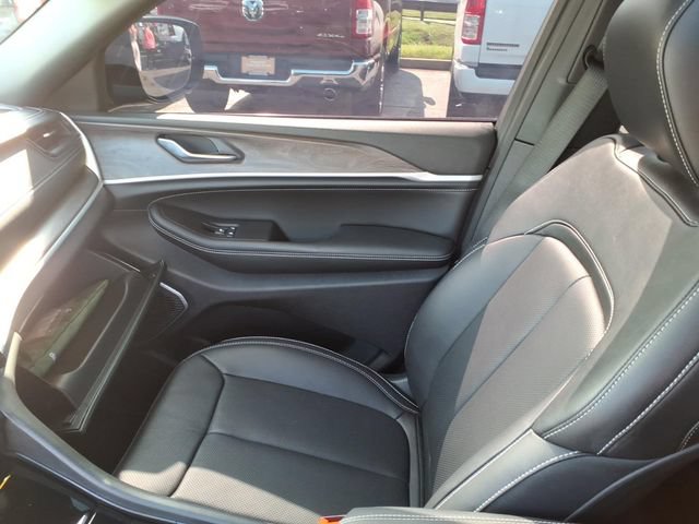 Certified 2023 Jeep Grand Cherokee Limited AWD/4WD image 21