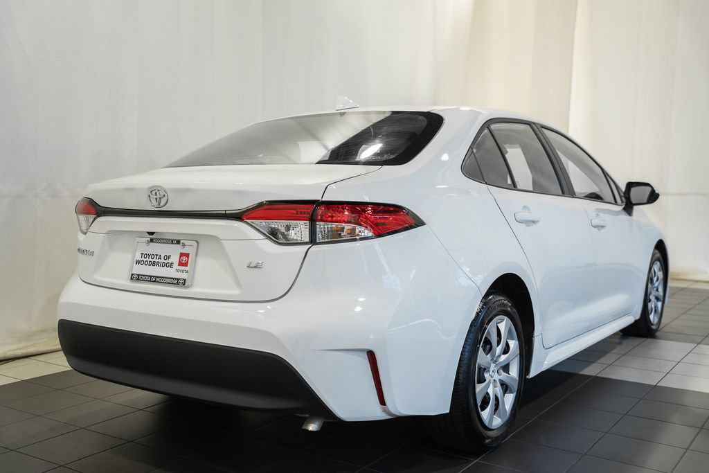 Used 2025 Toyota Corolla LE FWD image 4