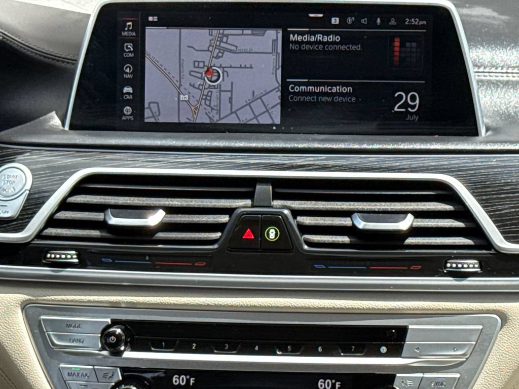 Used 2022 BMW 750Li xDrive AWD/4WD image 13