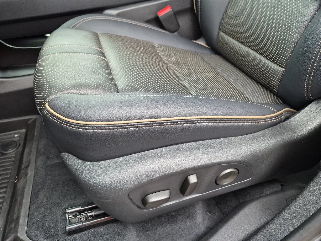 Certified 2026 Chevrolet Traverse High Country w/ LPO, Floor Liner Package AWD/4WD image 15