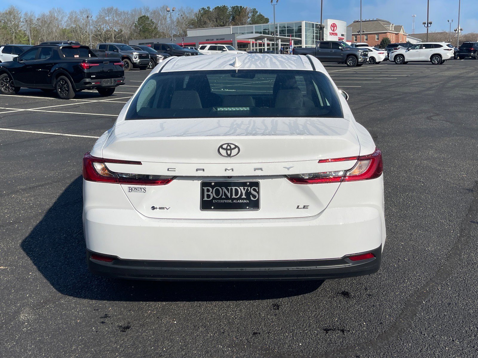 Used 2025 Toyota Camry LE w/ Convenience Package image 15