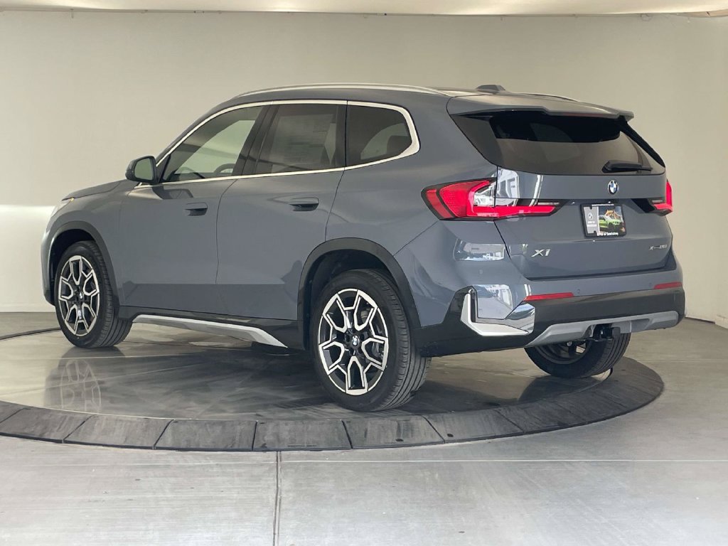 New 2027 BMW X1 xDrive28i w/ Technology Package AWD/4WD image 3