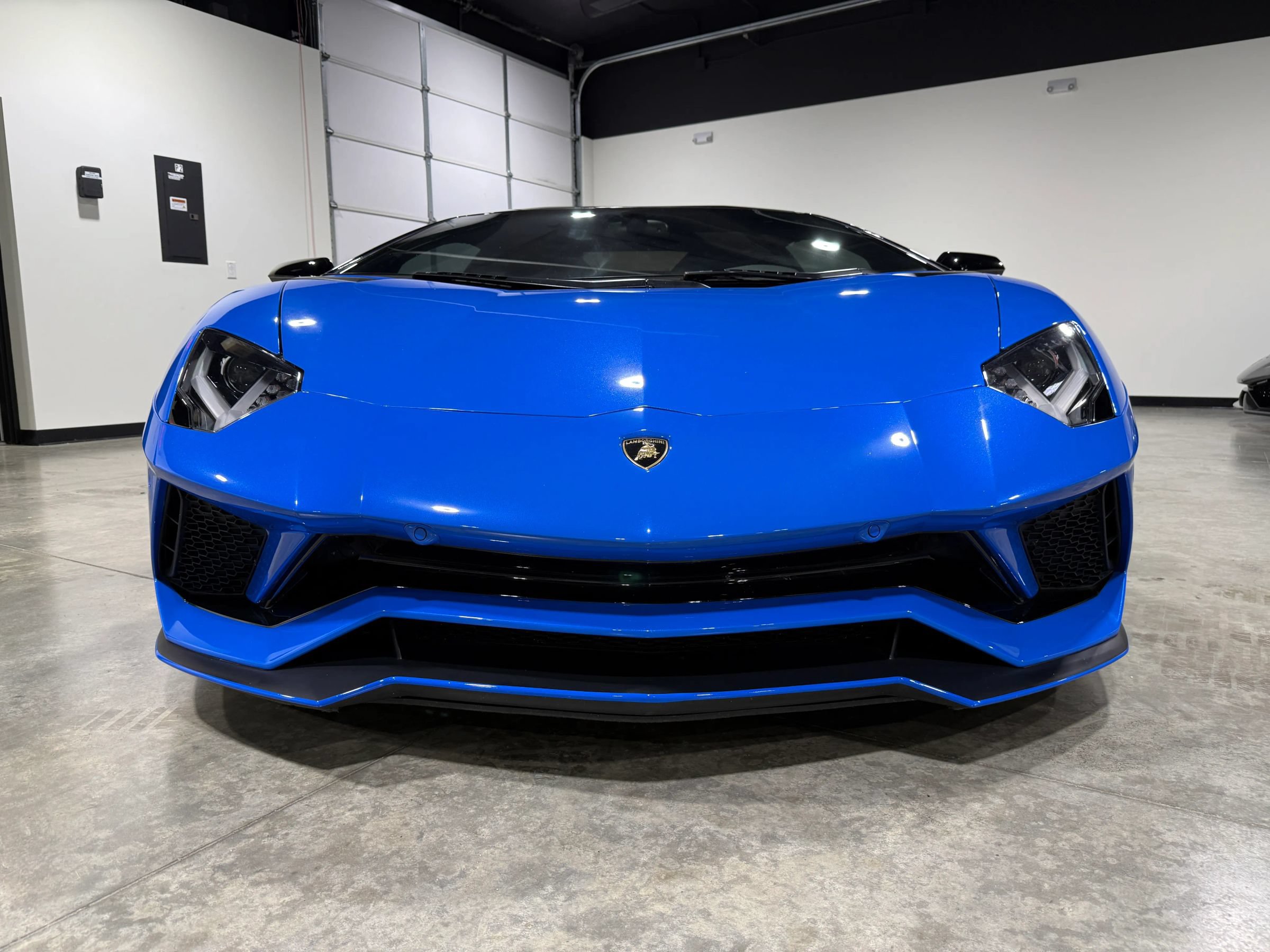 Used 2018 Lamborghini Aventador S AWD/4WD image 44