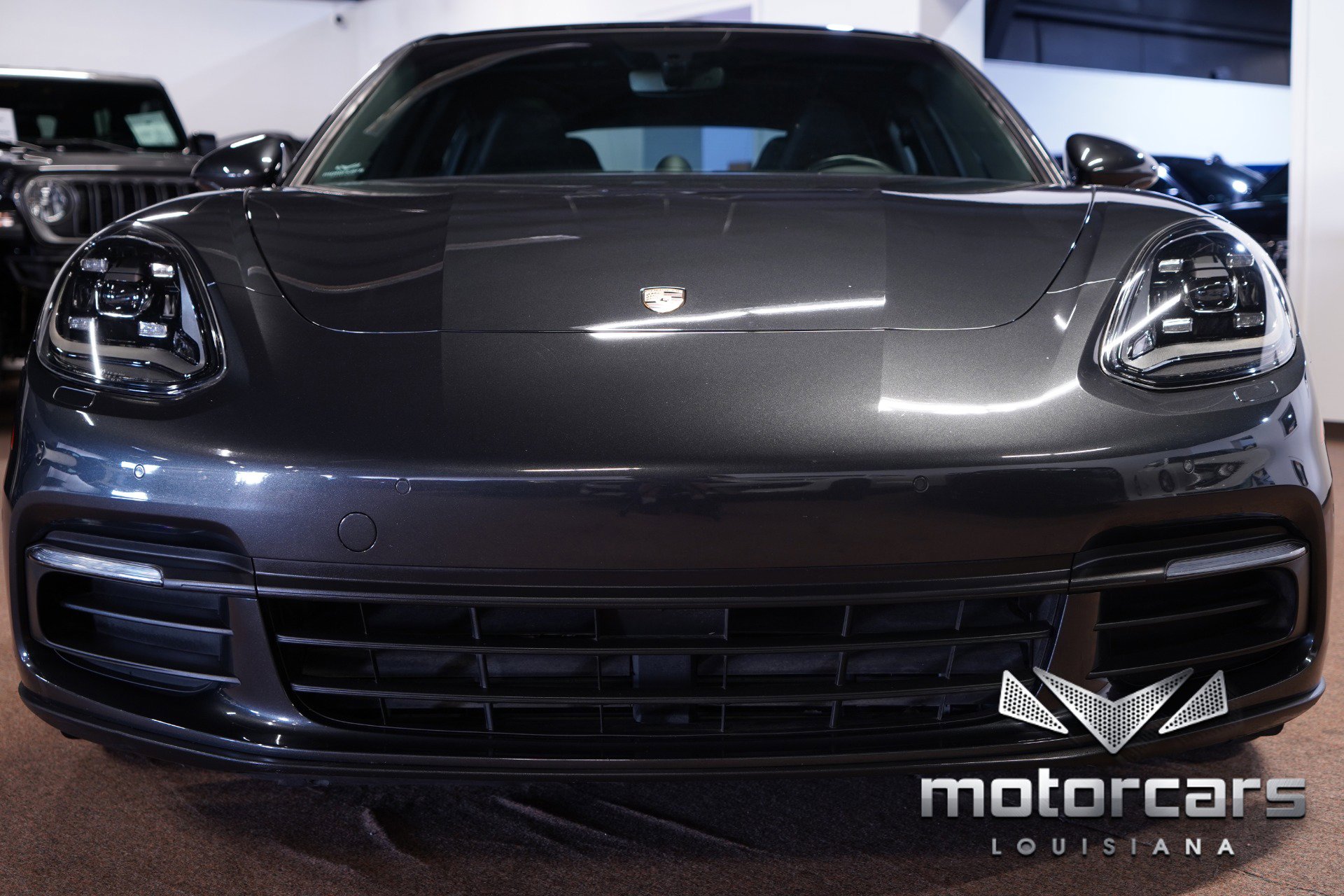 Used 2018 Porsche Panamera image 10