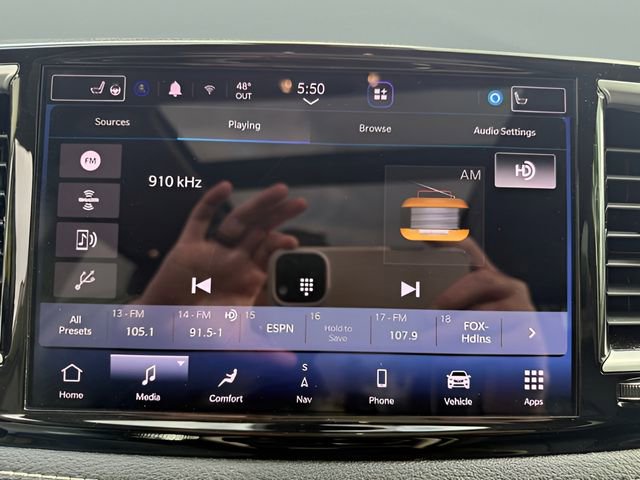 Used 2023 Chrysler Pacifica Limited FWD image 31