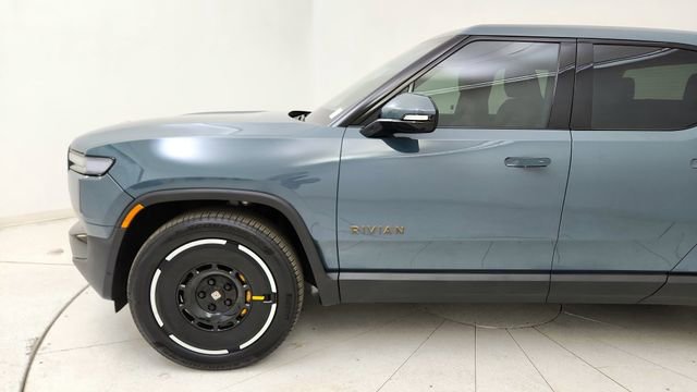 Used 2025 Rivian R1T Premium image 9