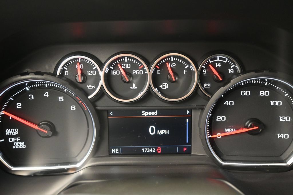 Used 2024 Chevrolet Suburban LS RWD image 13