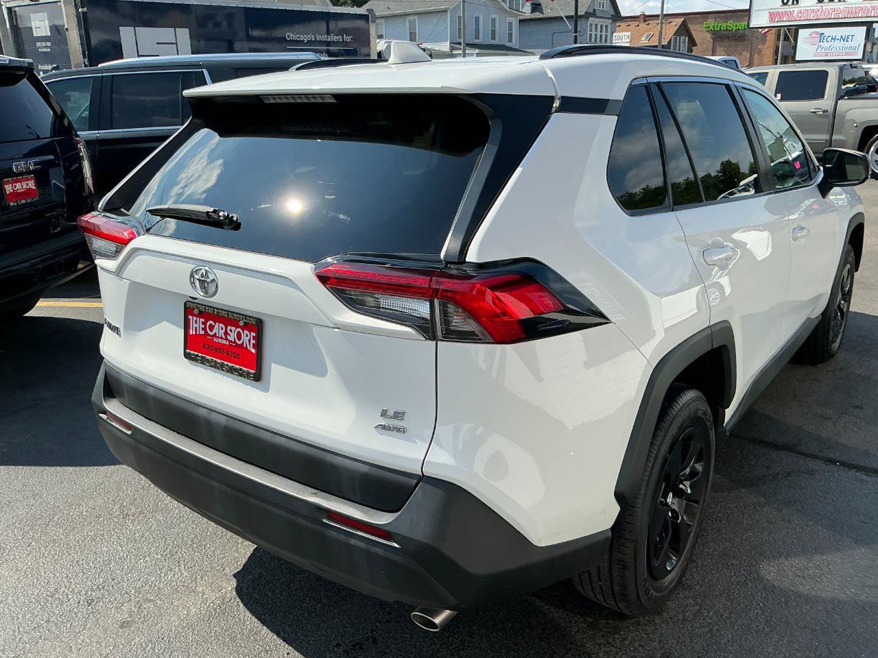 Used 2021 Toyota RAV4 LE AWD/4WD image 25