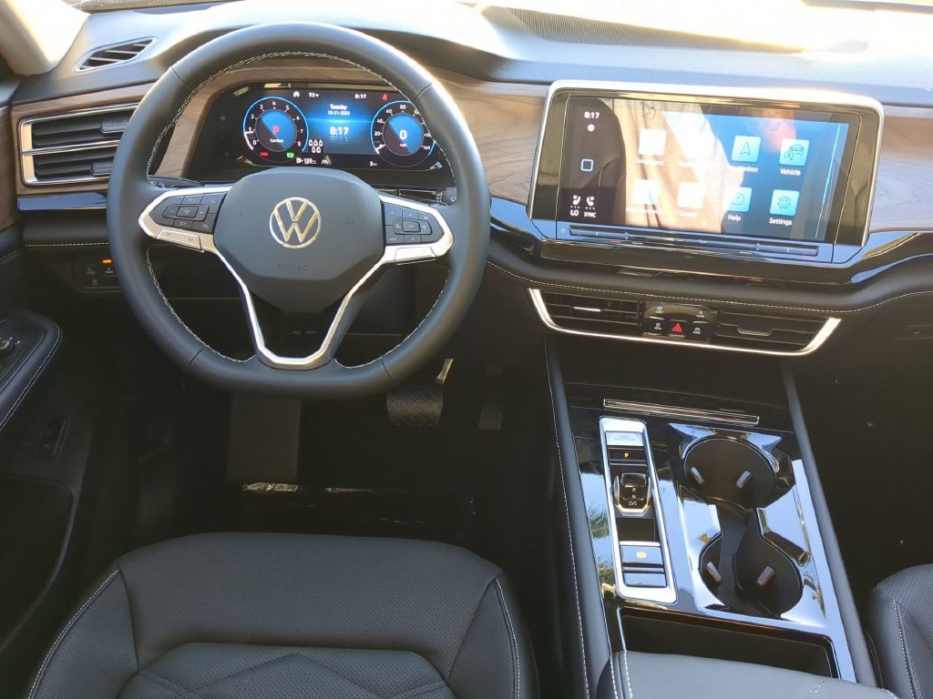 New 2026 Volkswagen Atlas SE FWD image 15
