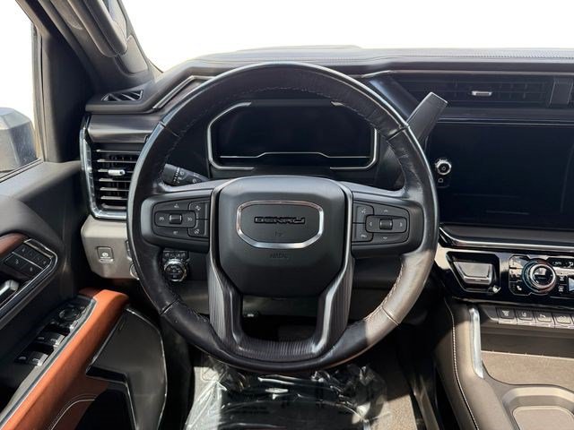 Used 2024 GMC Sierra 2500 Denali Ultimate AWD/4WD image 13