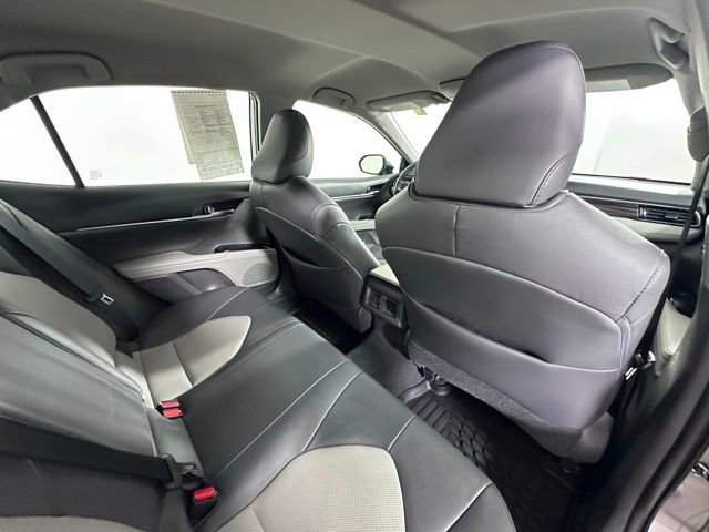 Used 2020 Toyota Camry XLE image 13