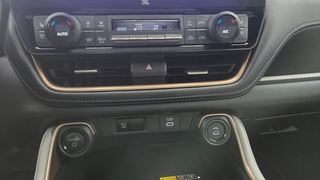 Certified 2025 Toyota Grand Highlander AWD Hybrid image 31