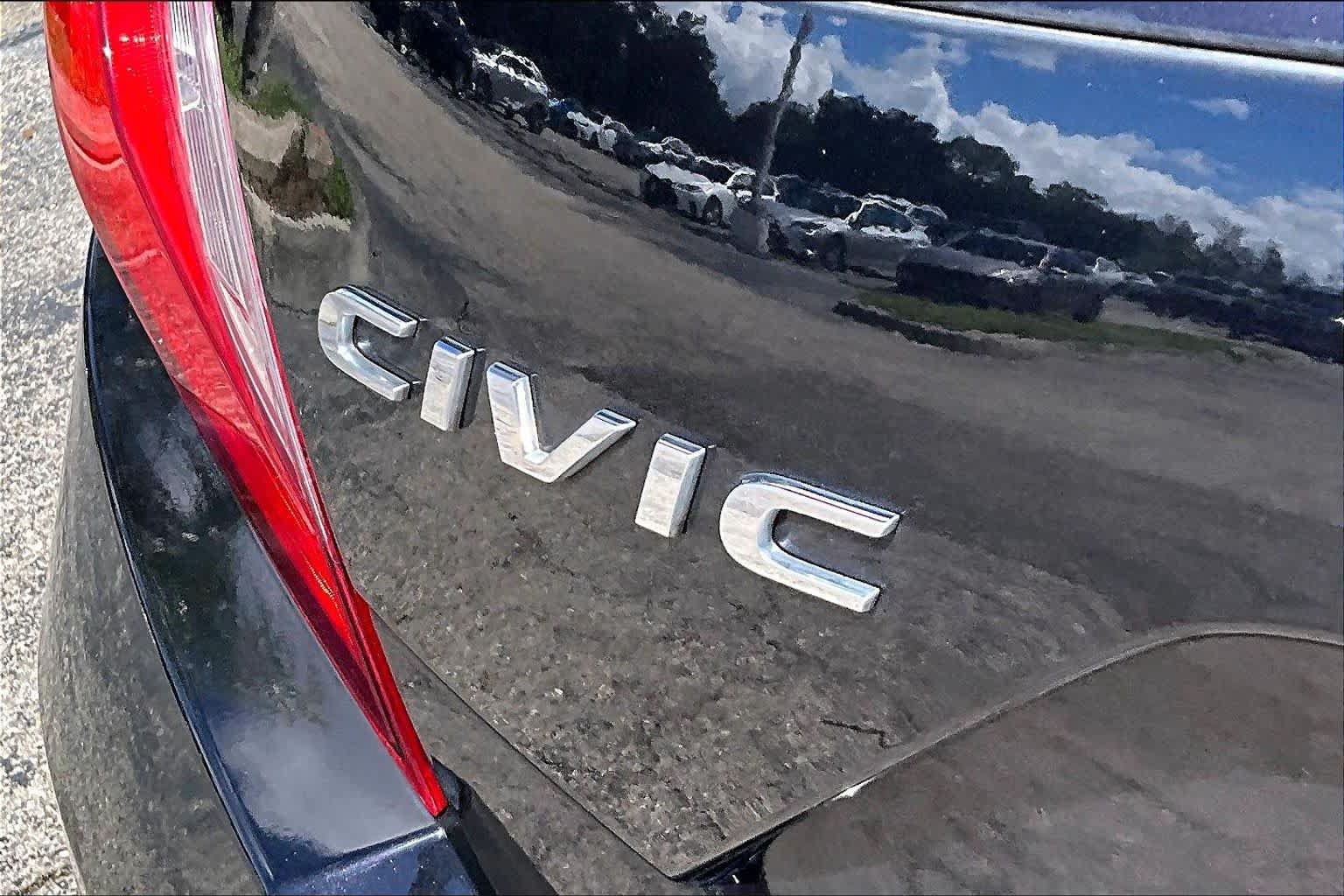 Used 2018 Honda Civic LX image 10