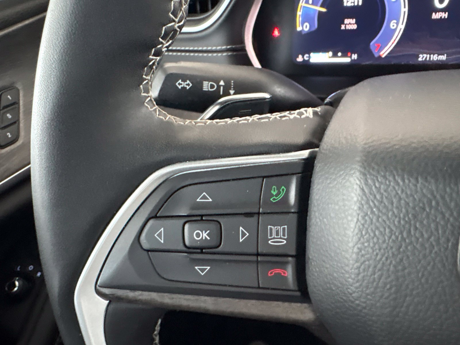 Used 2024 Jeep Grand Cherokee L Limited w/ Black Appearance Package RWD image 43