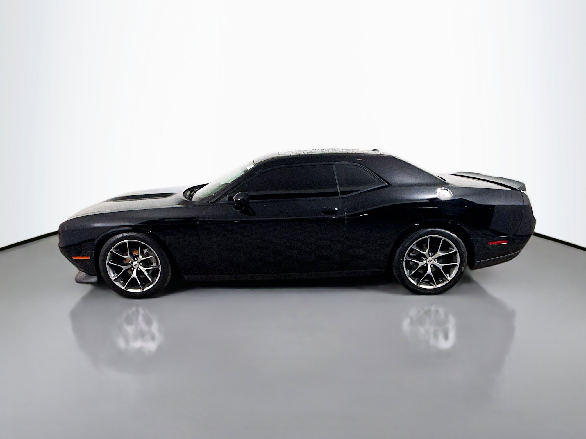Used 2022 Dodge Challenger GT image 6