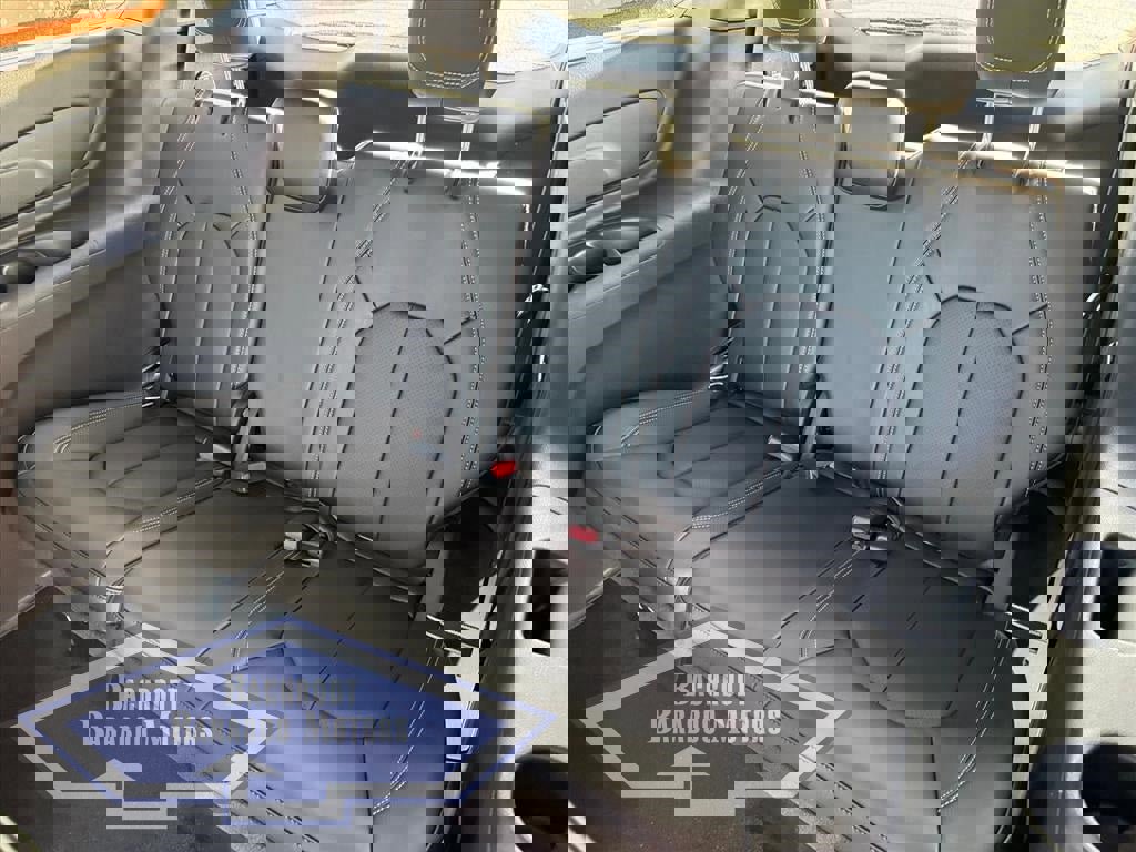 New 2026 Chrysler Pacifica Select w/ S Appearance Package image 12