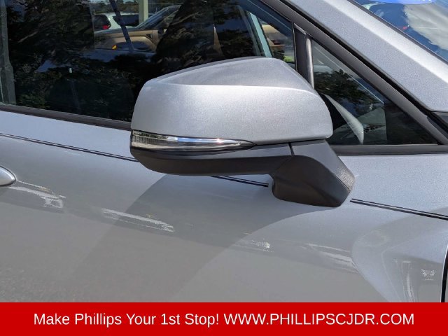 Used 2024 Toyota Corolla Cross AWD Hybrid image 11