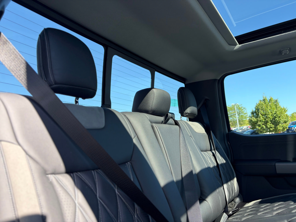 New 2027 Ford F250 Lariat w/ Black Appearance Package AWD/4WD image 27