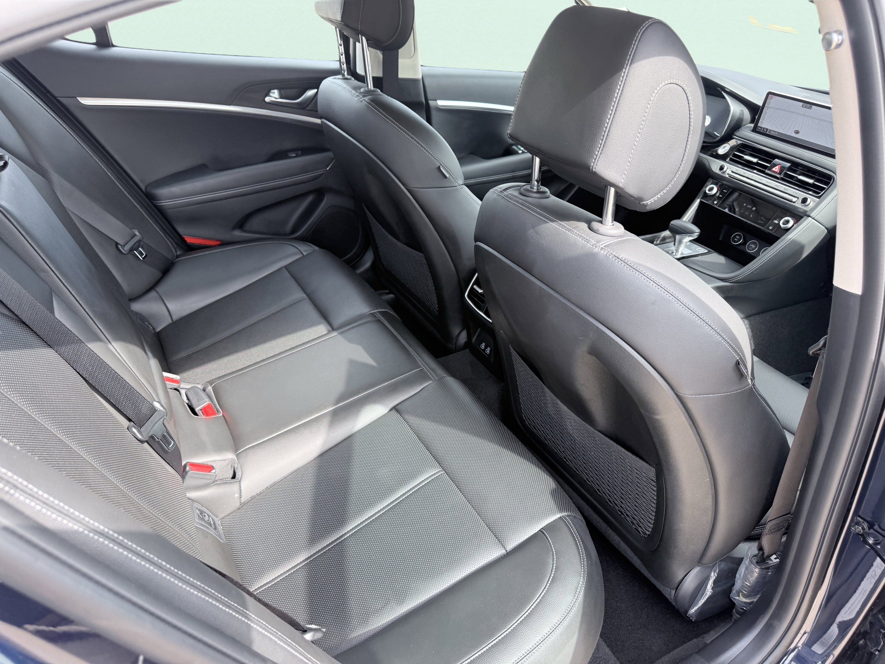 Used 2026 Genesis G70 2.5T image 39