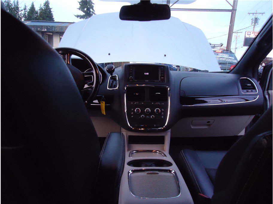 Used 2019 Dodge Grand Caravan SXT FWD image 23