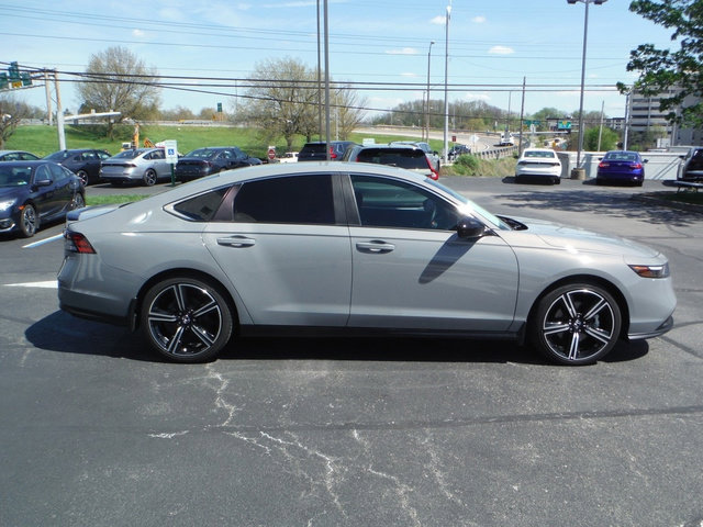 Used 2024 Honda Accord Sport image 8