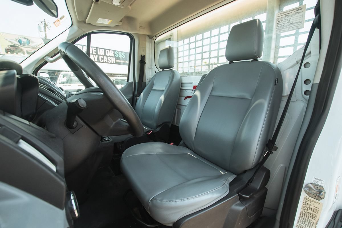 Used 2018 Ford Transit 250 138 RWD image 12