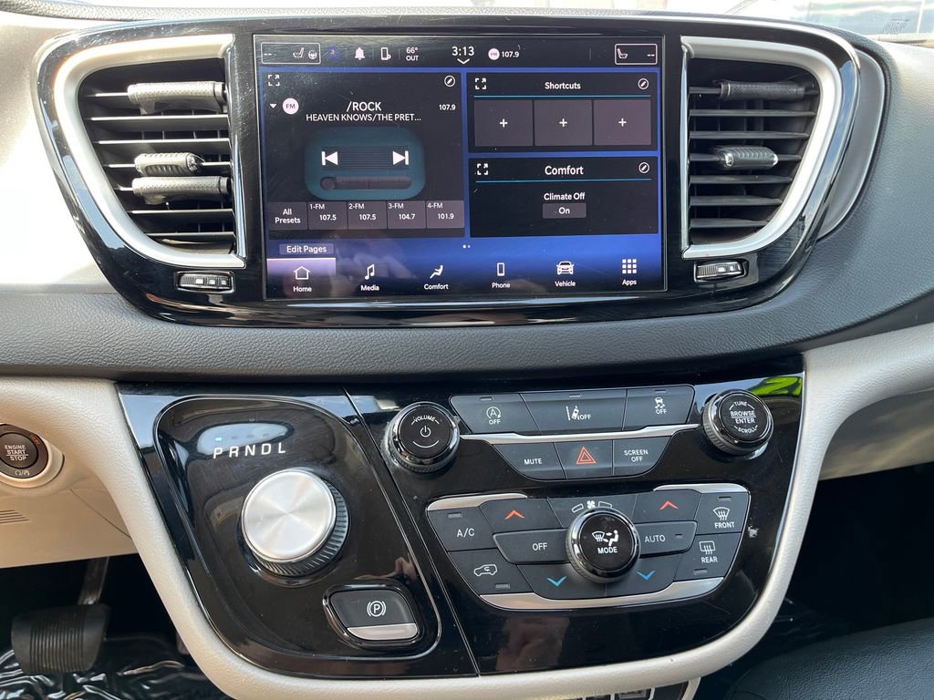 Used 2022 Chrysler Pacifica Touring-L FWD image 27
