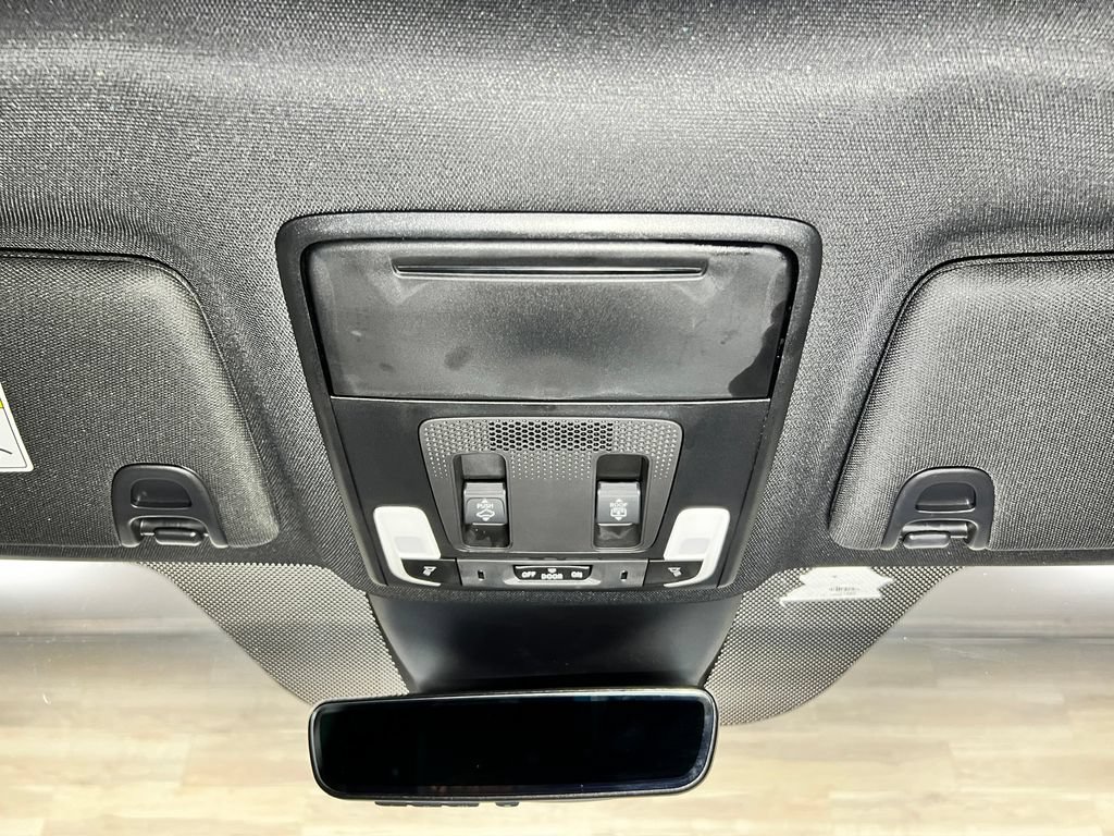 Used 2025 Honda Pilot TrailSport image 24